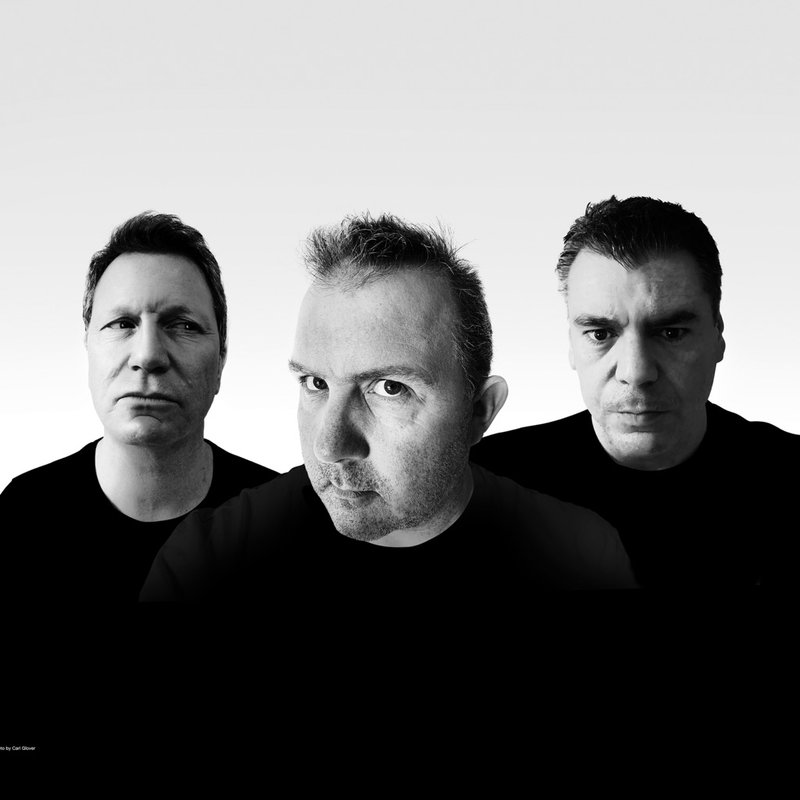 Falling Satellites by Frost* | Russ.fm